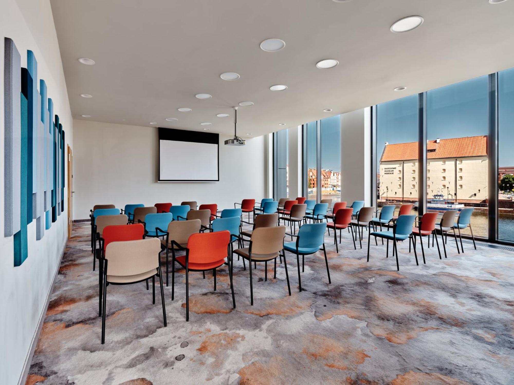 Готель - Centre By Ihg